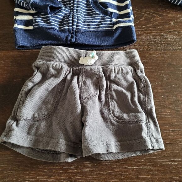 9M BUNDLE 3 Items Hoodie, Shorts, Onesie Carter's Just One You 9 Months - Picture 2 of 9